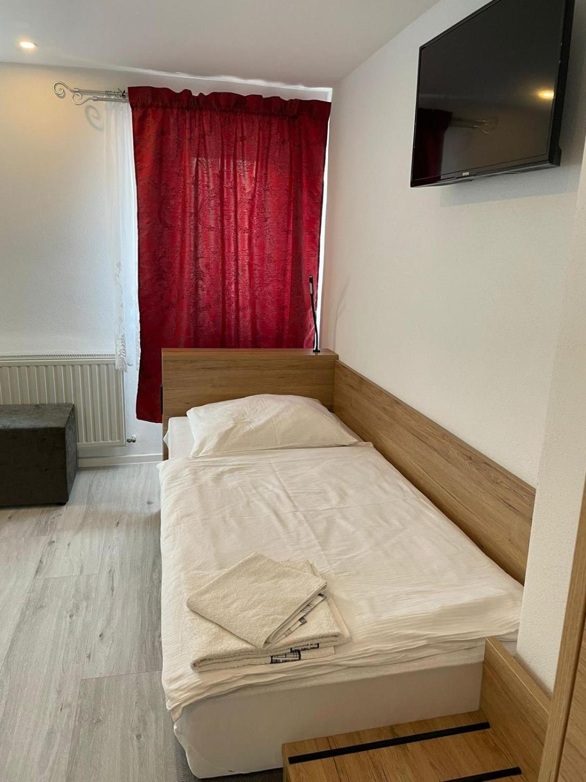 Hotel & Restaurant Bella Italia Niederfell Pokój zdjęcie
